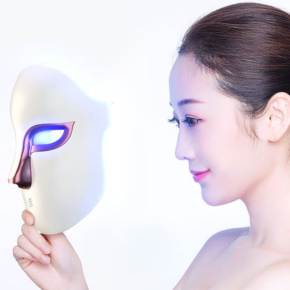 قناع العناية بالوجه المزود بـ 7 إضاءات